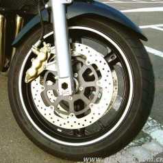 摩托車輪胎出口有難題，旭洲物流來解決