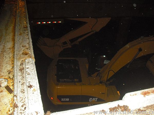 旭洲物流挖掘機(jī)出口客戶案例