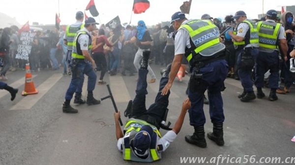 巴西批準20年緊縮方案，引發(fā)大規(guī)模騷亂_旭洲物流