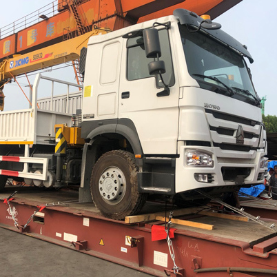 隨機起重運輸車出口流程